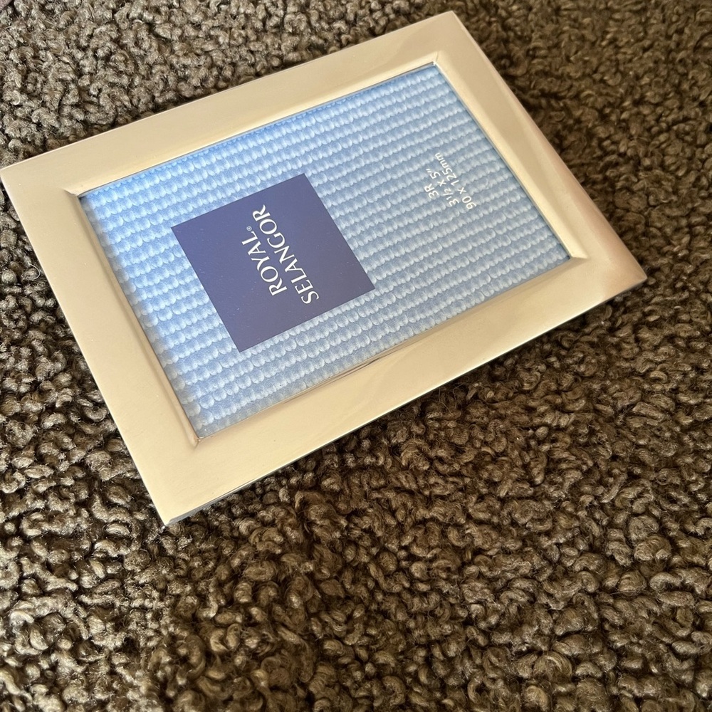 Royal Selangor pewter picture frame nwot